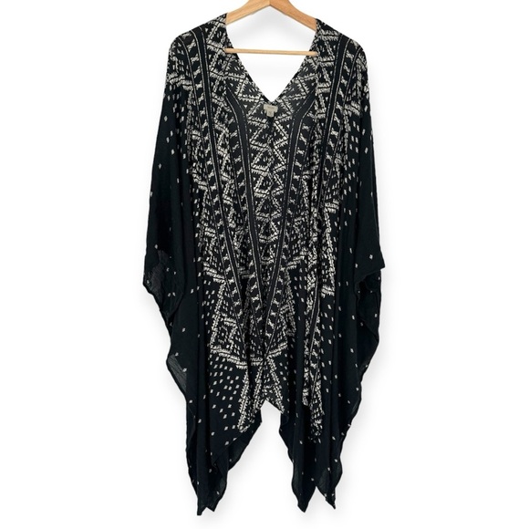 Anthropologie Tops - Ecote X Anthropologie Black & White Boho Printed Kimono Cardigan Women Size O/S